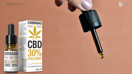 Donkere vs lichte CBD olie: wat zegt de kleur écht over kwaliteit?
